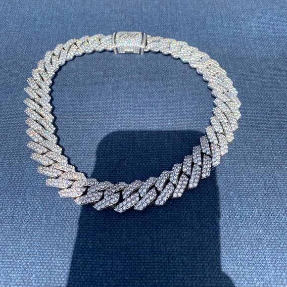 Cuban link - Picture 3 of 5